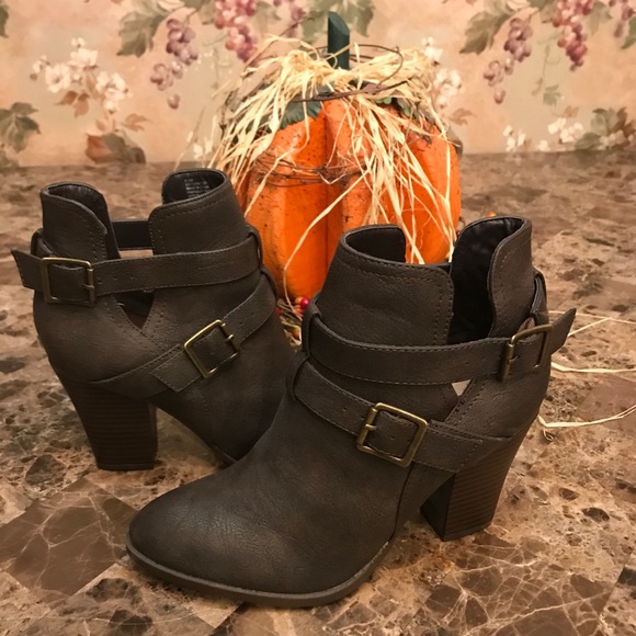 Justfab Brand Women’s Boots - Picture 4 of 7